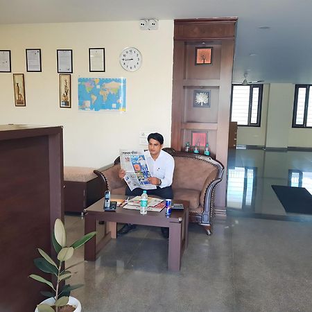Hotel Sheerha Royal Residency-Near Jaipur Airport Esterno foto