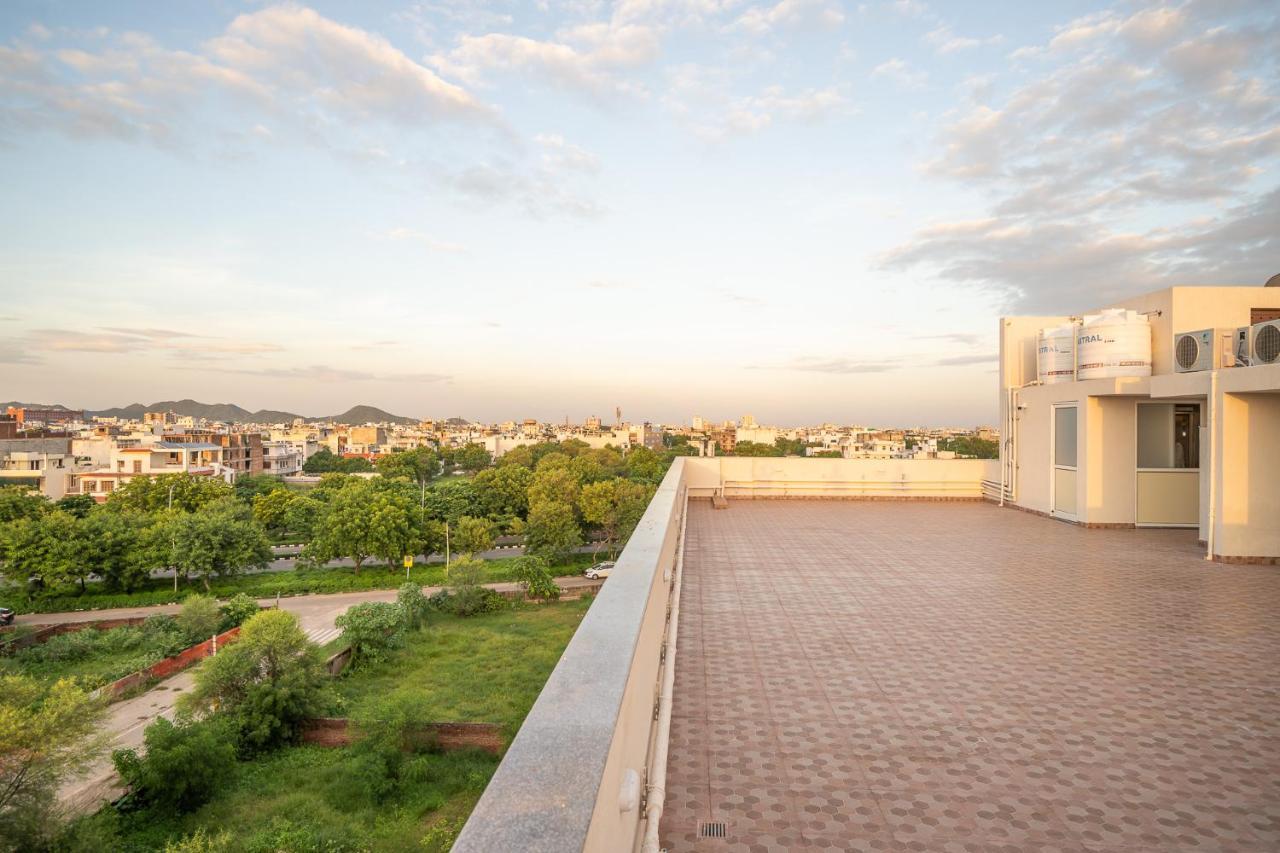 Hotel Sheerha Royal Residency-Near Jaipur Airport Esterno foto