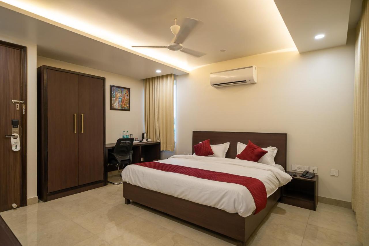 Hotel Sheerha Royal Residency-Near Jaipur Airport Esterno foto