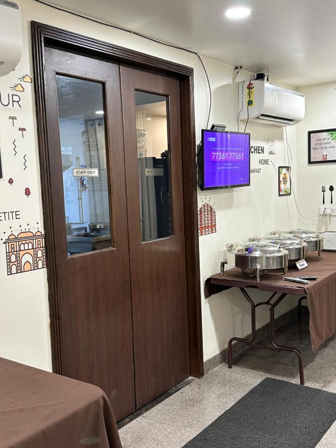 Hotel Sheerha Royal Residency-Near Jaipur Airport Esterno foto